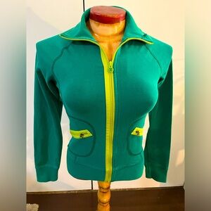Lululemon Vintage zip up jacket. Size: 2 - Used -Good condition.